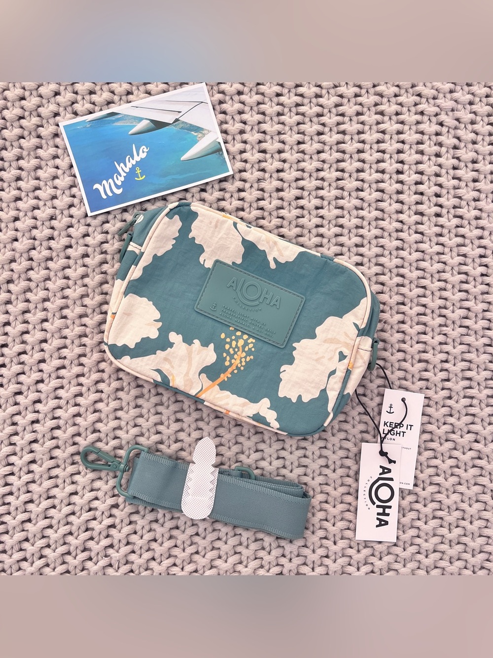 Aloha Collection• Keep It Light Nylon Le Tour Taha'a Tide